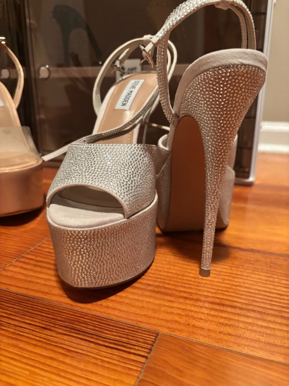 NWOB Steve Madden Jezzica Silver Rhinestone Platform Heels